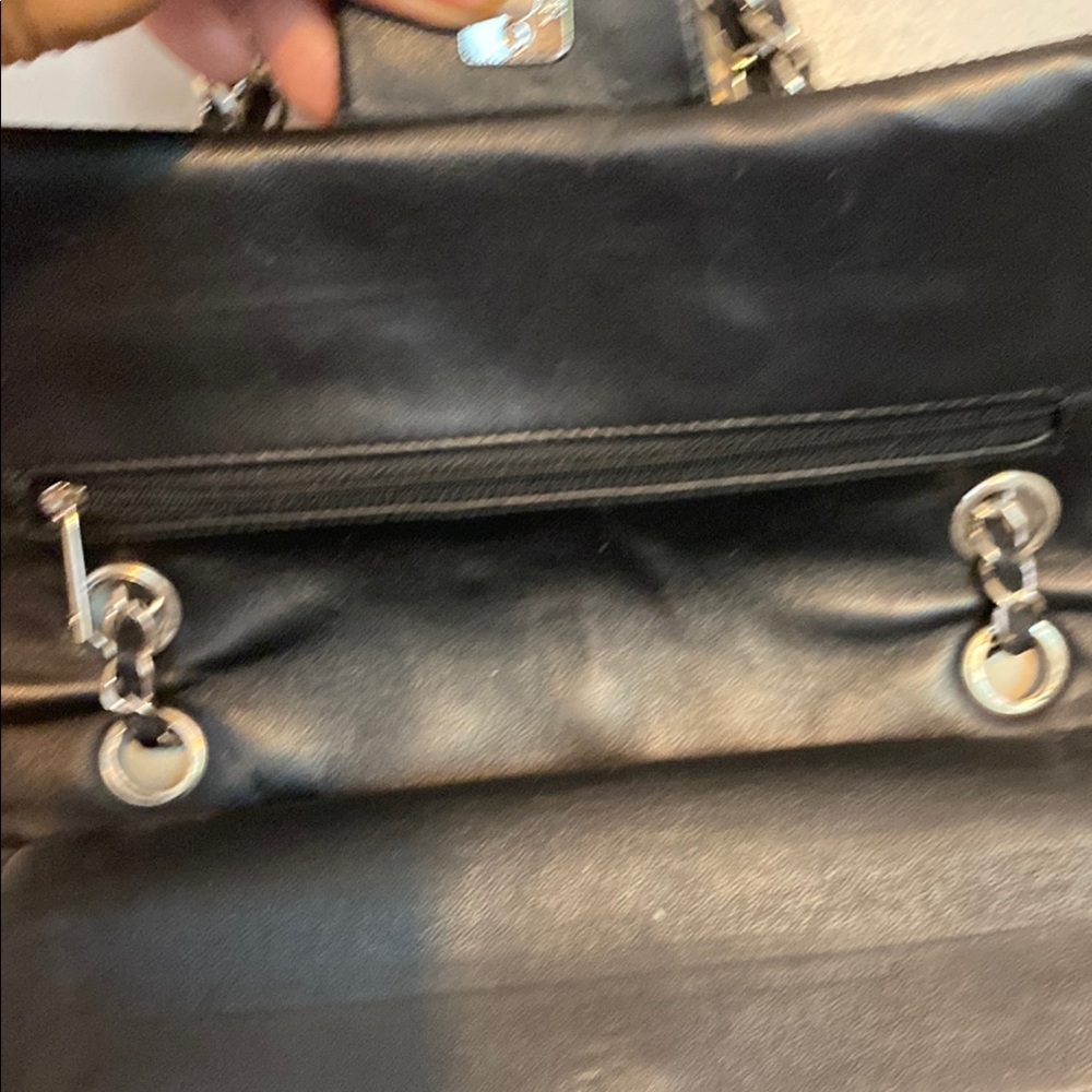 Chanel Black Quilted Shoulder Bag with Chain Strap medium - Picture 6 of 12
